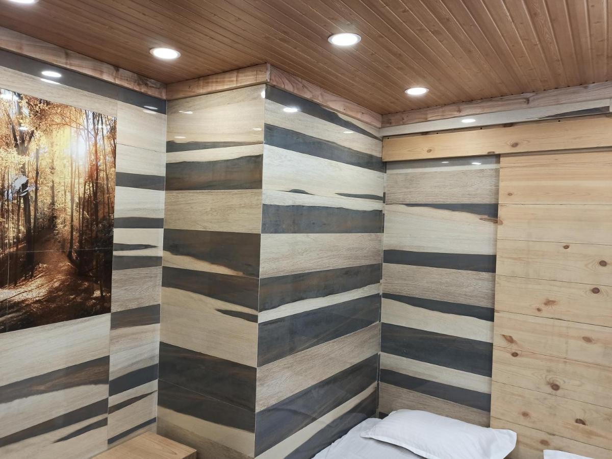 Hotel Neem Baba Найнітал Екстер'єр фото
